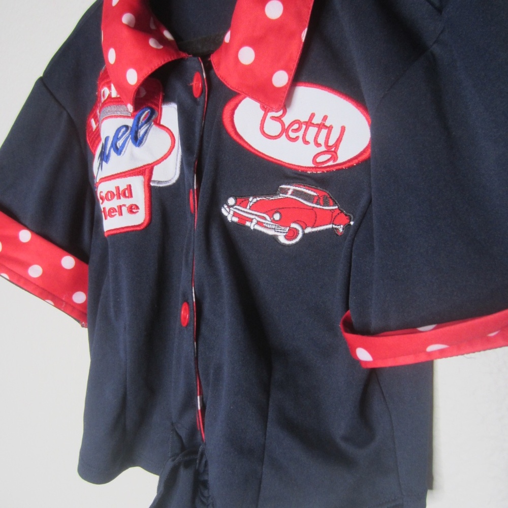 Betty's Full Service Top - Size Small - Picture 3 of 7